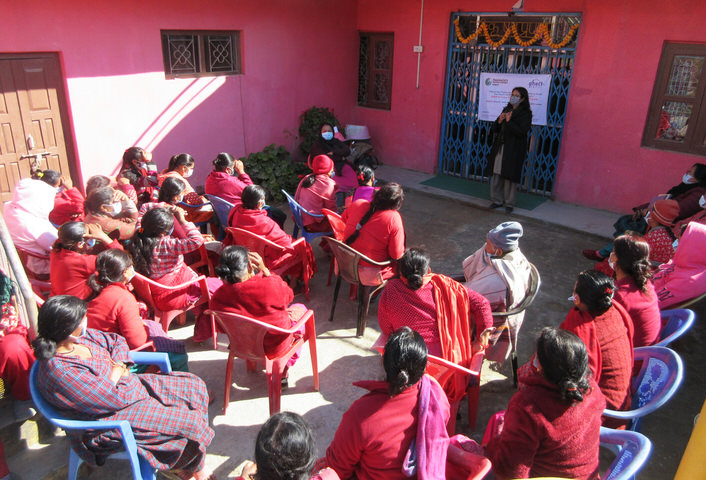 Aufklärungsveranstaltungen der freiwilligen Gesundheitshelferinnen für ihre Frauengruppen