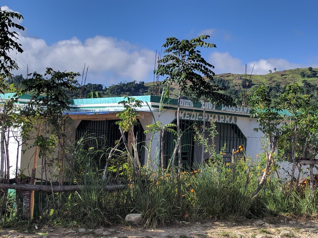 Das Gesundheitszentrum von Medi-Pharma in den Bergen von Baudin
